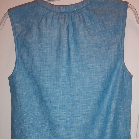 VINEYARD VINES BLUE LINEN SLVLS TANK XXS & CROWN AND IVY SLVLS RED LINEN TANK PS - Picture 3 of 10